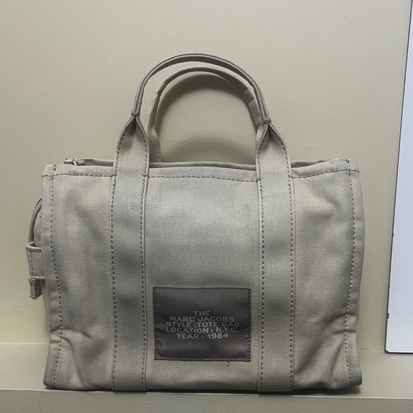 Marc Jacobs Tan Tote Bag - Picture 2 of 3